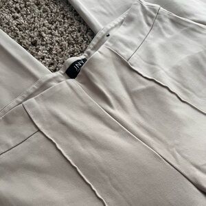 Jones New York Classic Tan Trousers